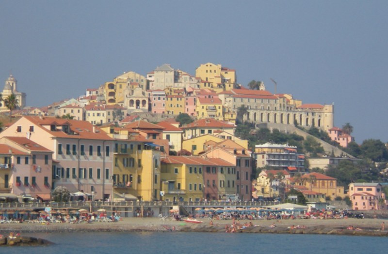 Imperia: veduta della zona Prino e del Parasio.